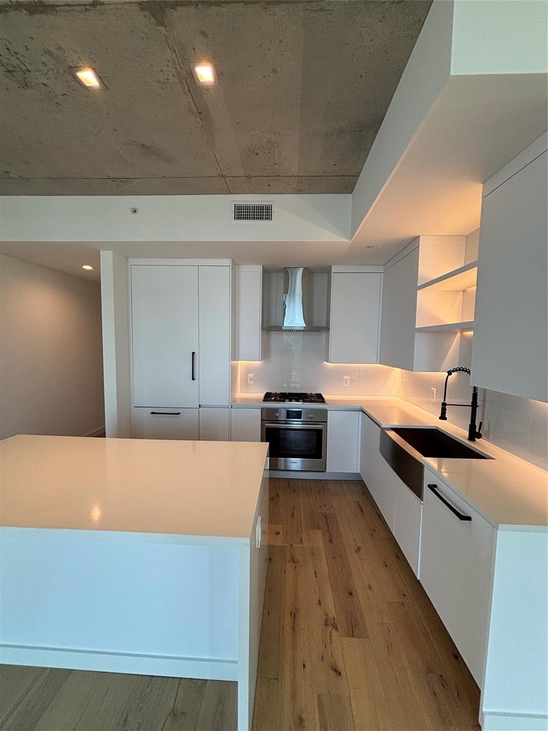 1801 N Pearl Street - Photo 3