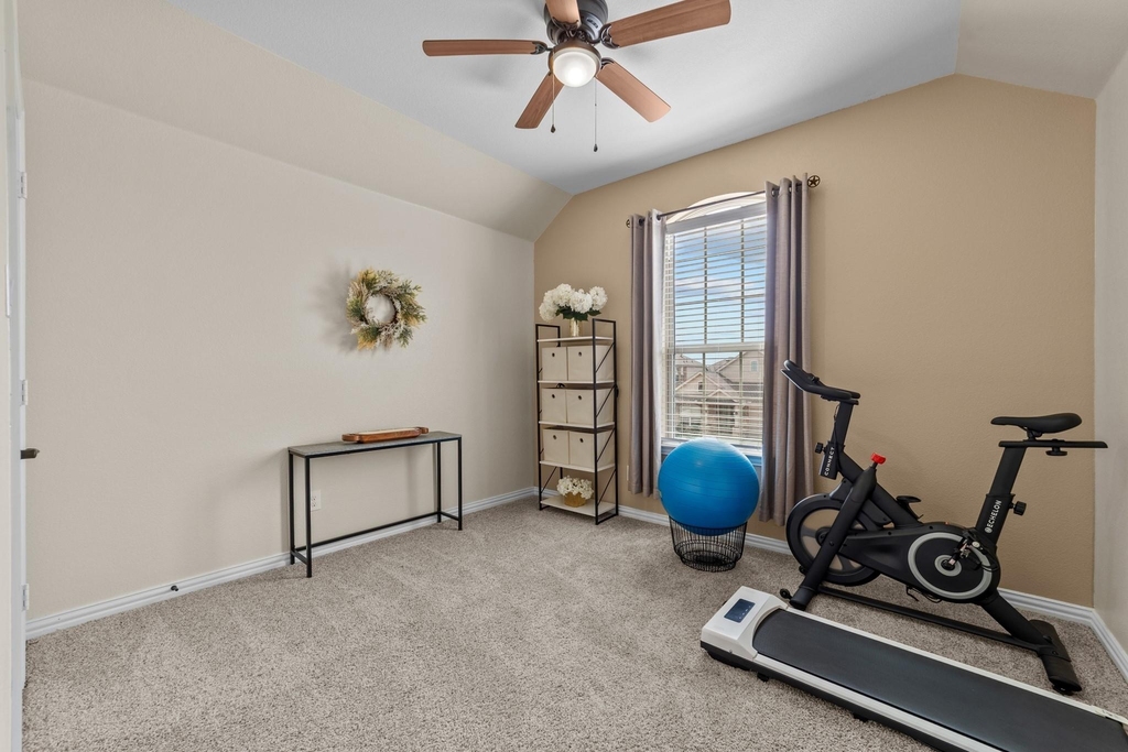 910 Black Hawk Drive - Photo 16