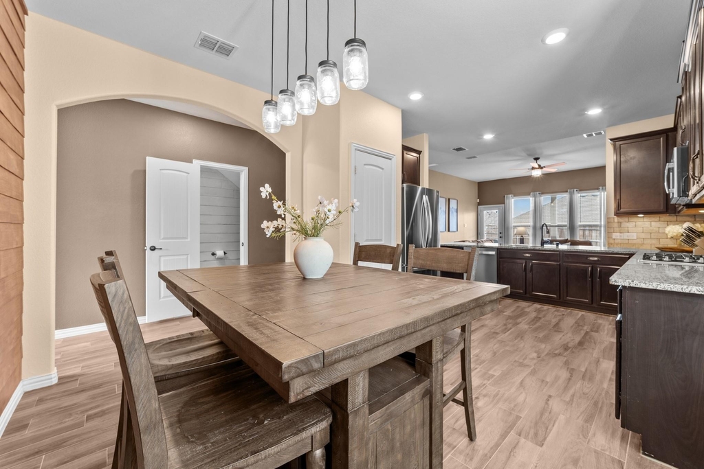 910 Black Hawk Drive - Photo 5