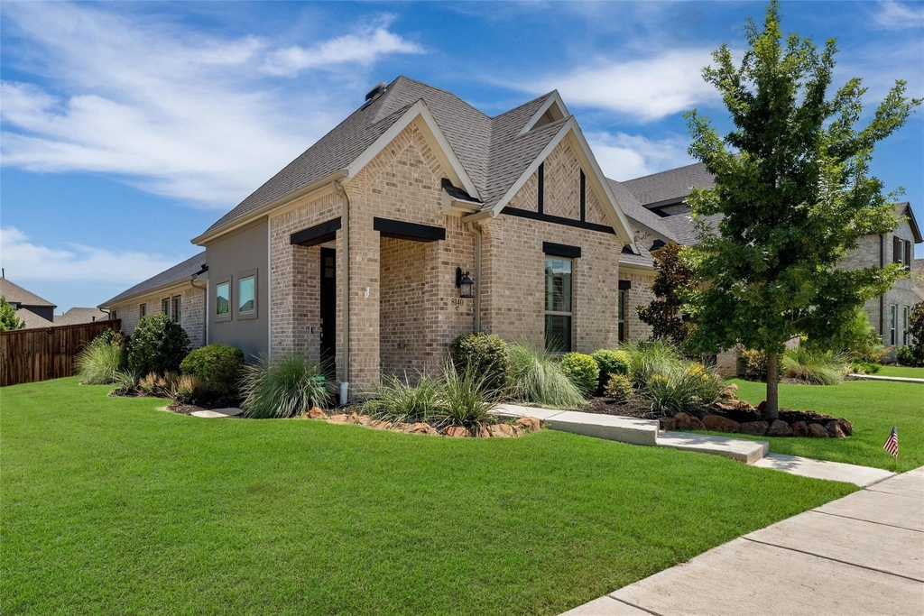 8140 Legacy Trail - Photo 0
