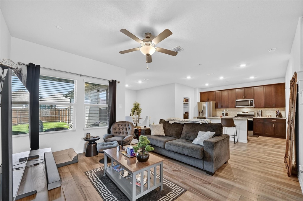 120 Monarch Way - Photo 4