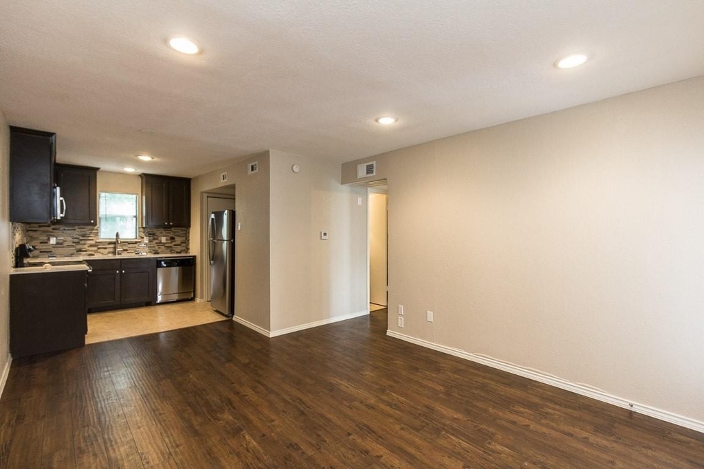 1317 Annex Ave. Street - Photo 2