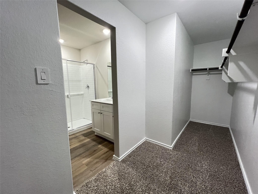 5557 Rollins Drive - Photo 10