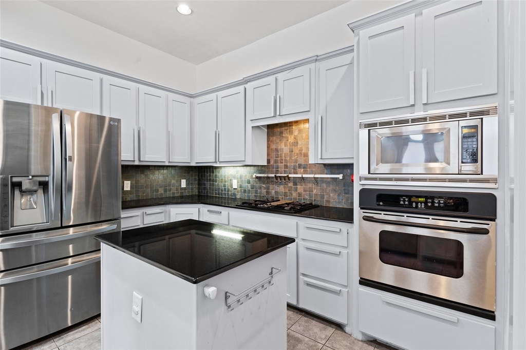 1136 Pedernales Trail - Photo 8