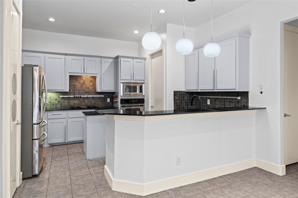 1136 Pedernales Trail - Photo 6