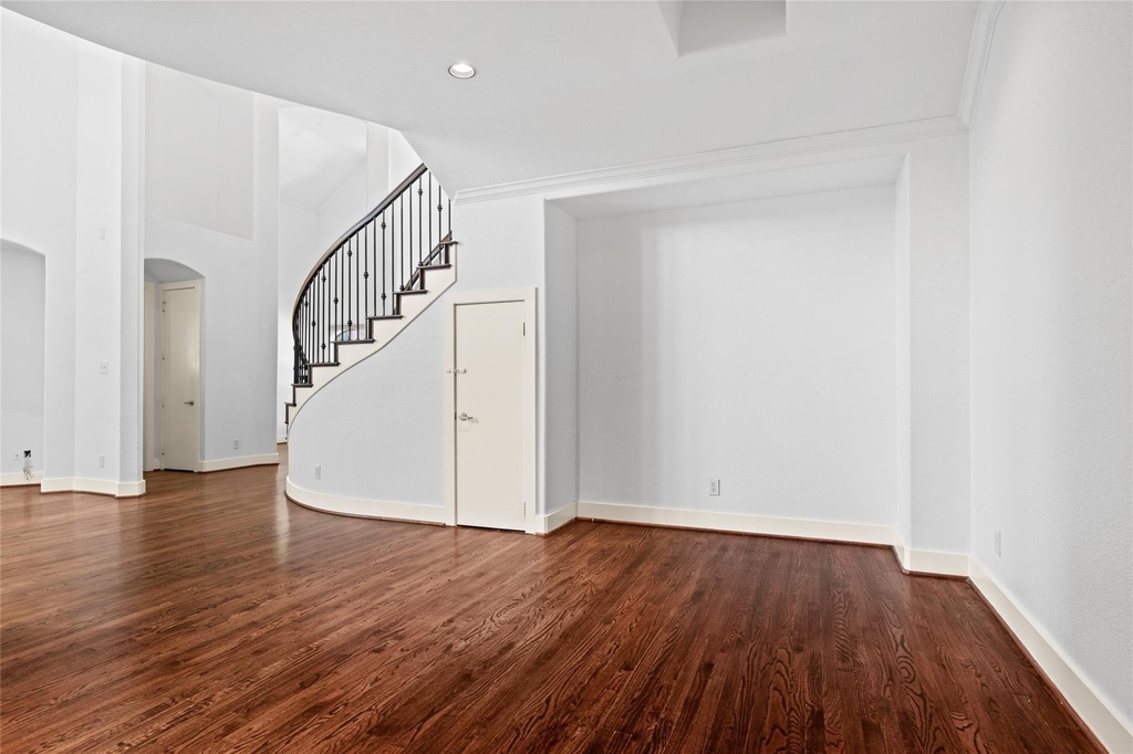 1136 Pedernales Trail - Photo 4