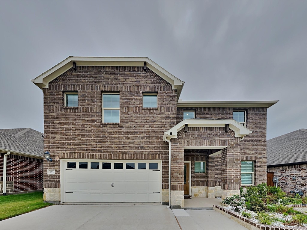 5533 Baker Creek Road - Photo 0
