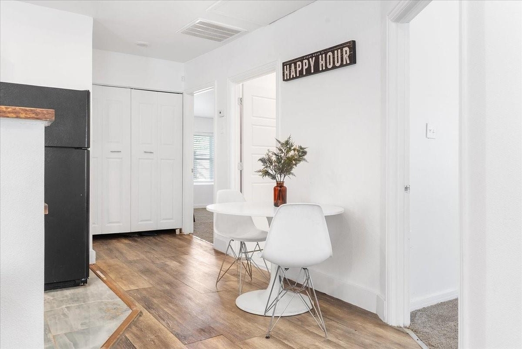 2635 Carpenter Avenue - Photo 5