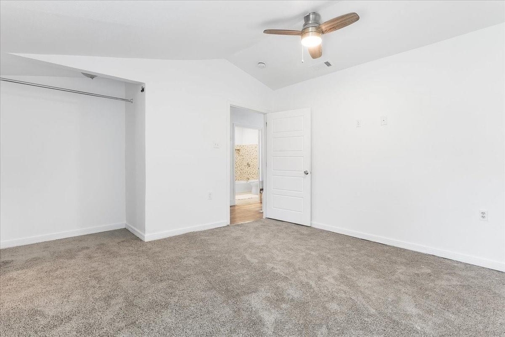2635 Carpenter Avenue - Photo 15