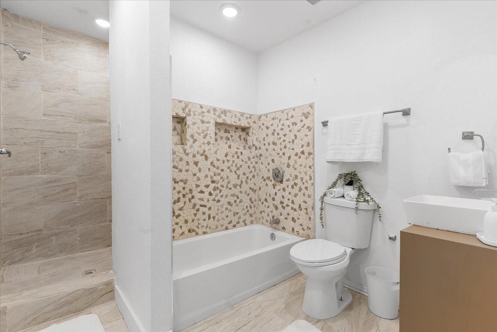 2635 Carpenter Avenue - Photo 16