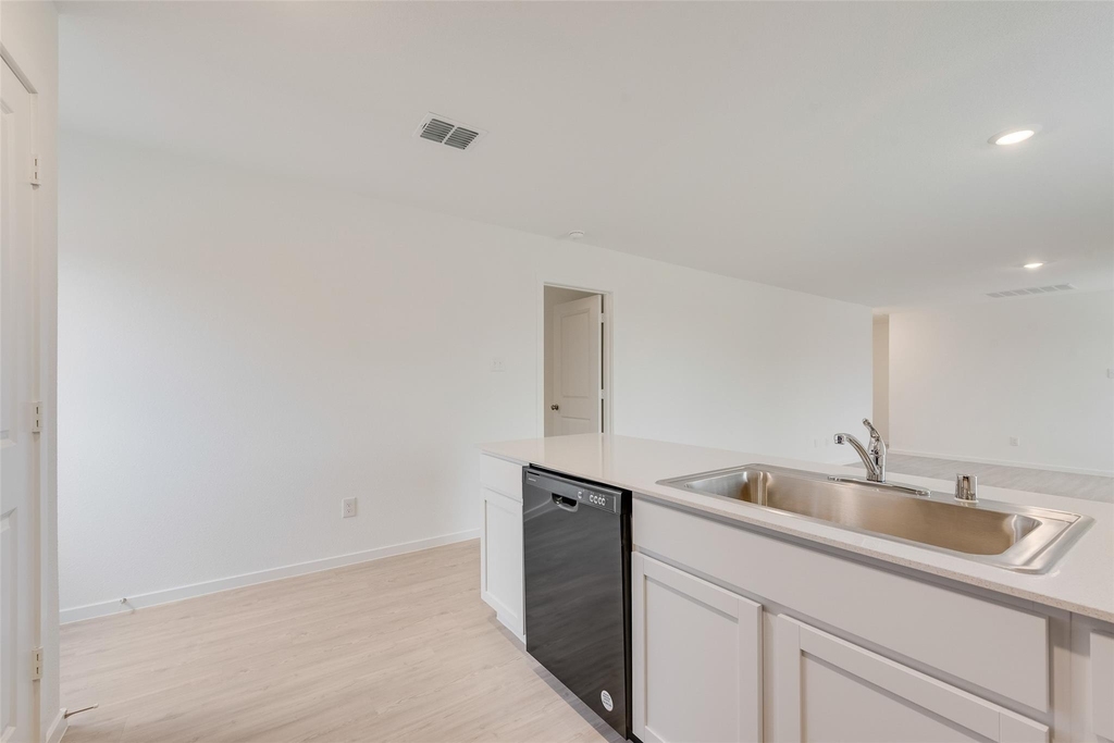 727 Ponderosa Lane - Photo 1