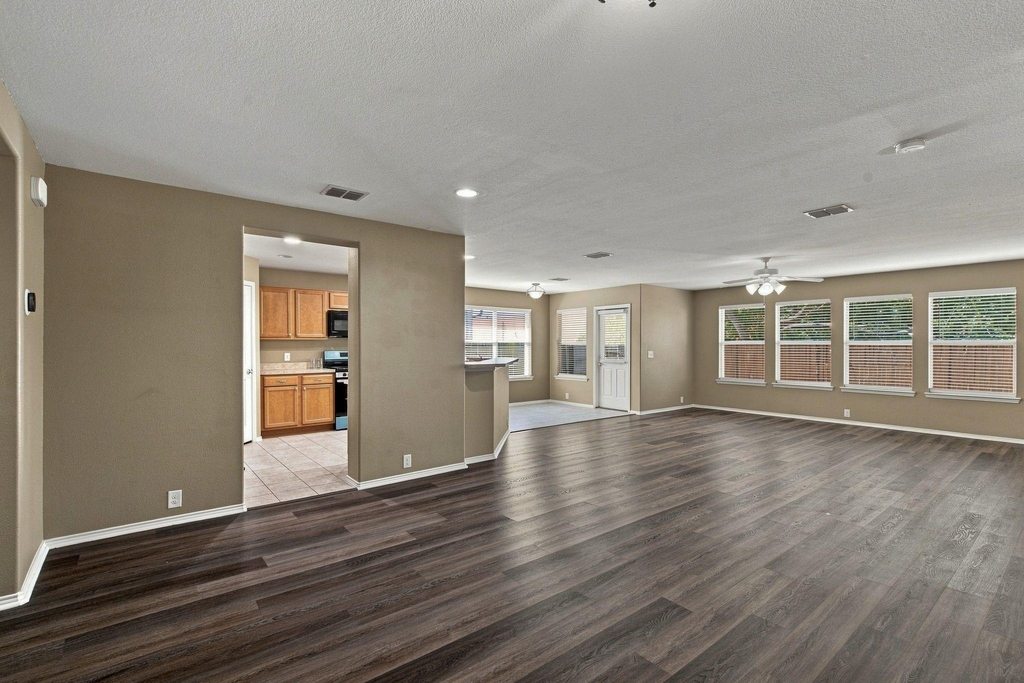 4521 Sheldon Trail - Photo 5