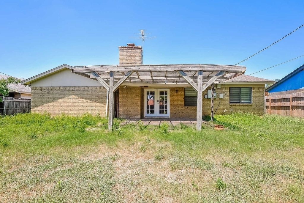 7404 Cheryl Court - Photo 14