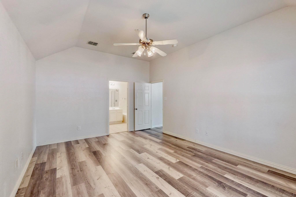1216 Lake Forest Drive - Photo 13