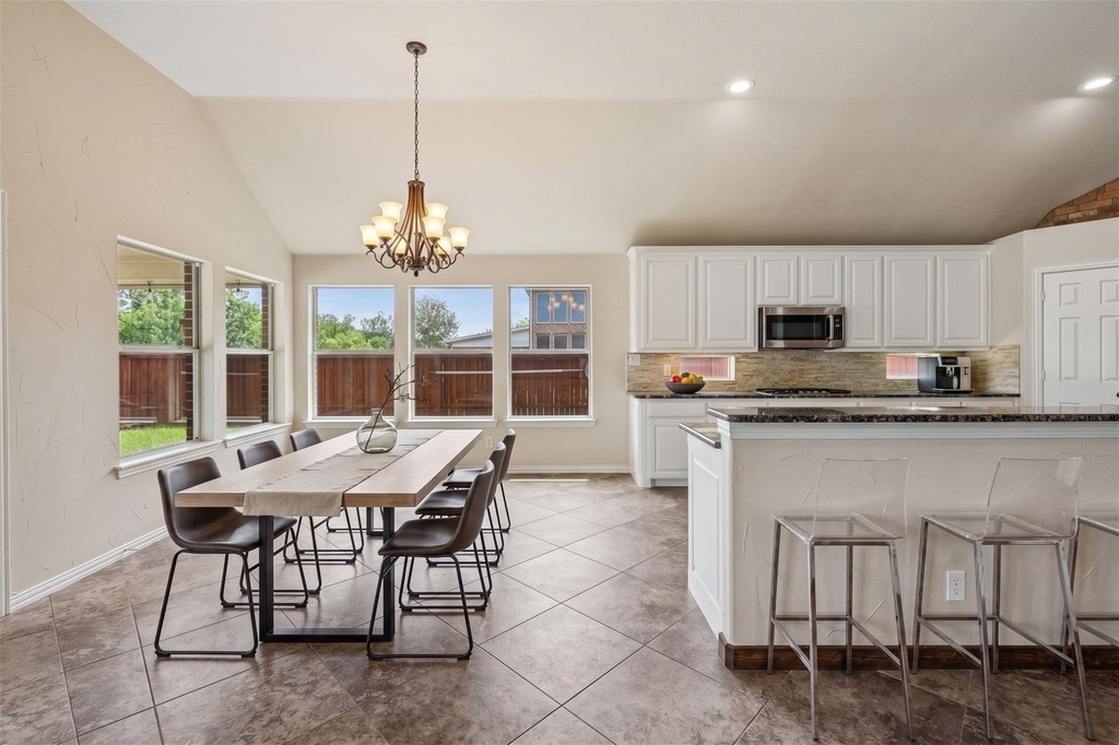 8330 Elena Drive - Photo 4