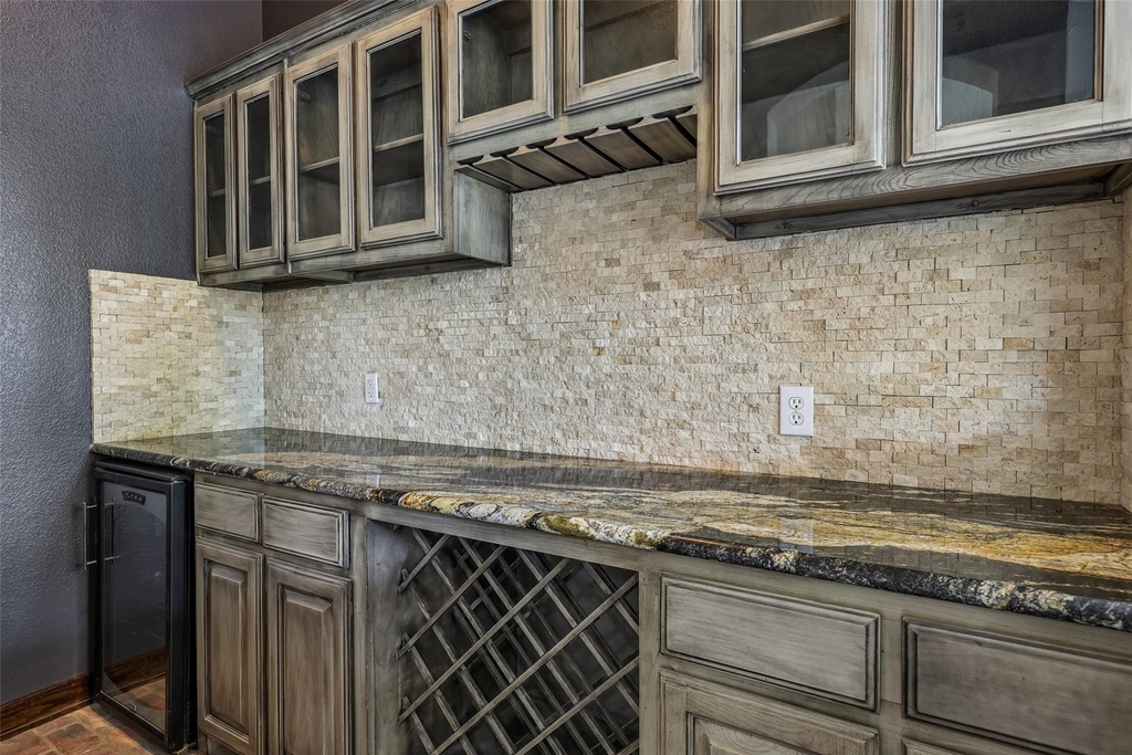 8330 Elena Drive - Photo 11