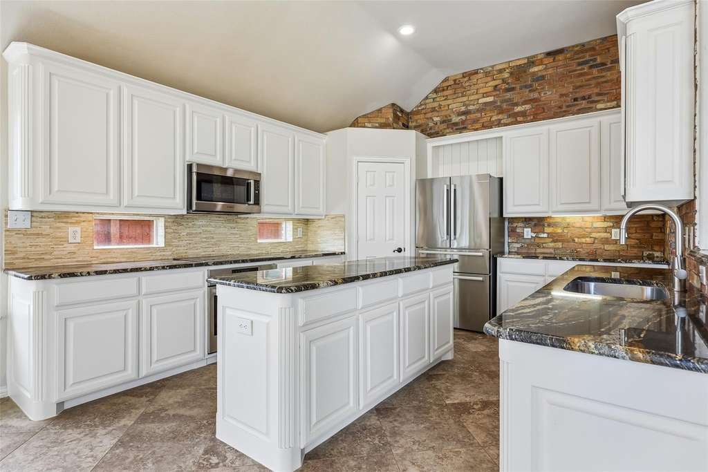8330 Elena Drive - Photo 5