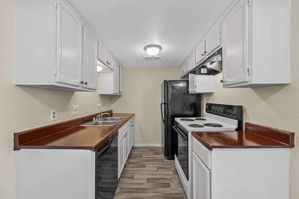 505 N Morris Street - Photo 3