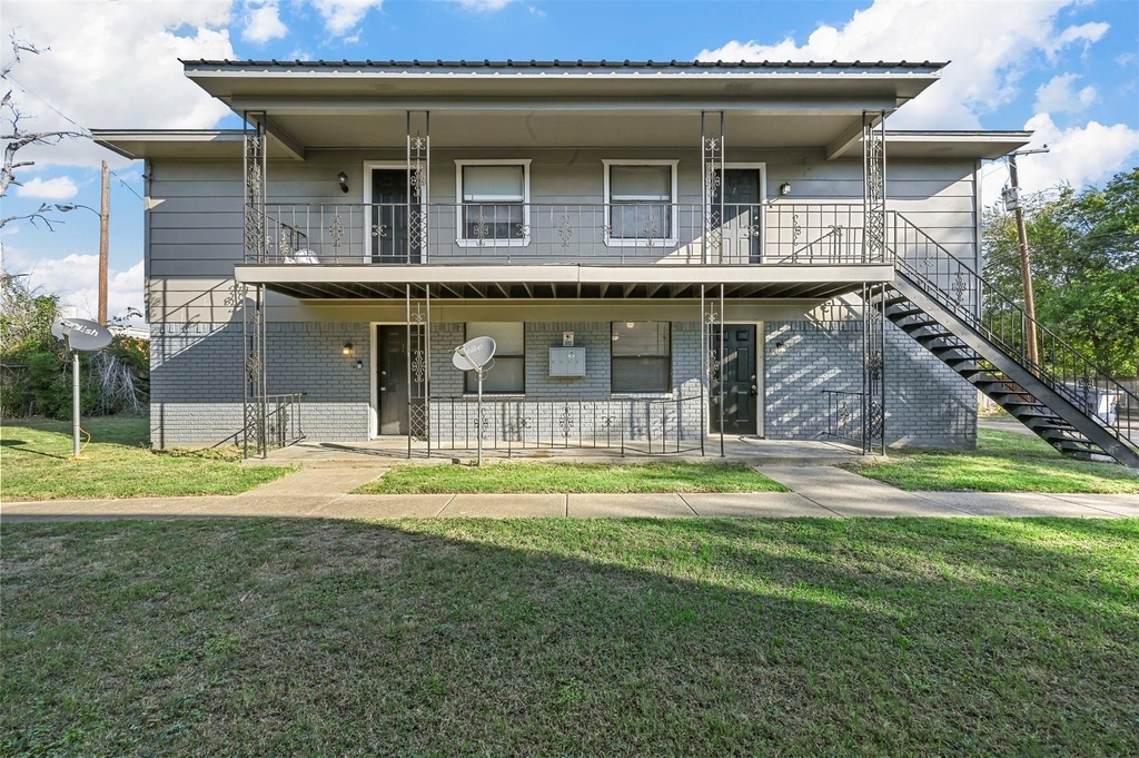 505 N Morris Street - Photo 0