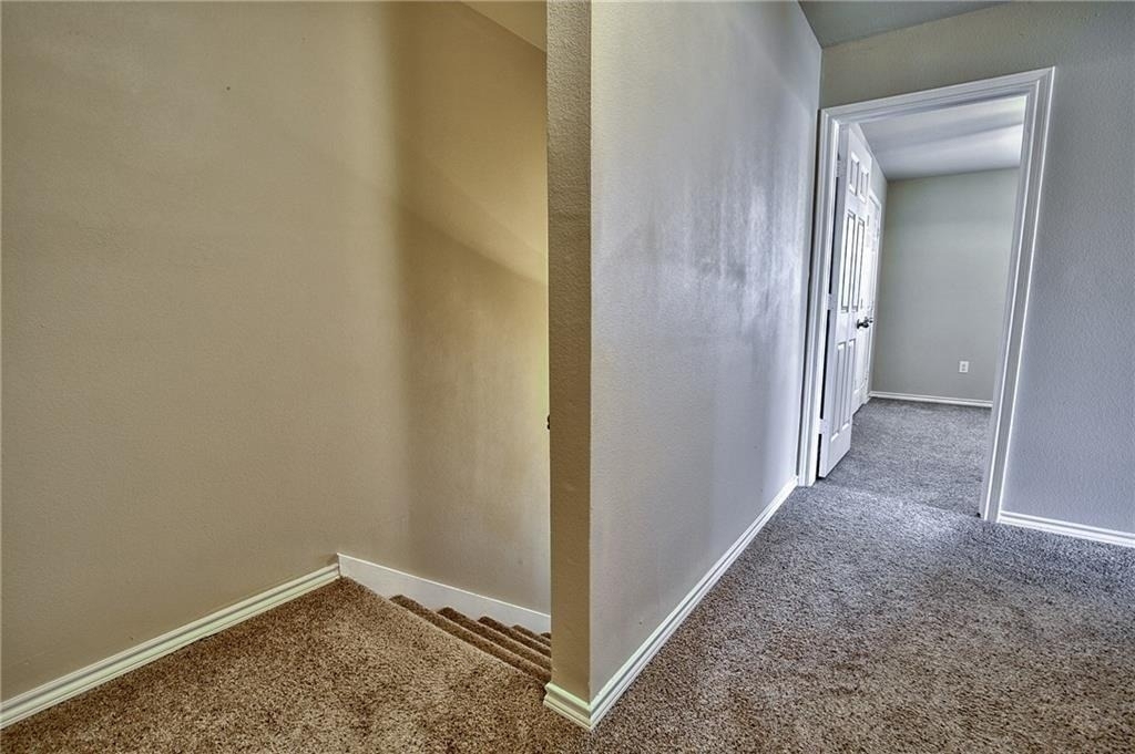 702 E College Street - Photo 21