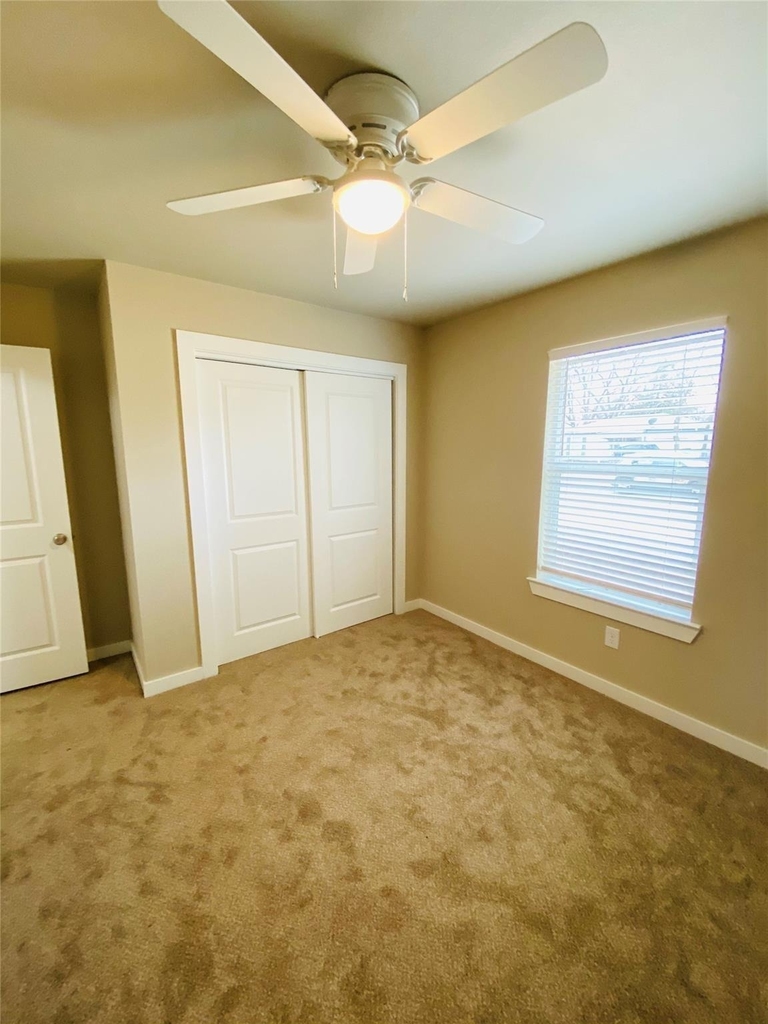 307 N Colbert Avenue - Photo 8