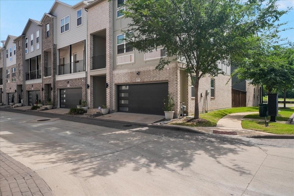 2506 El Camino Lane - Photo 1