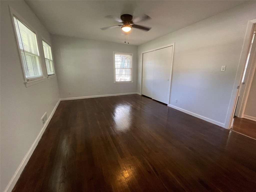 3363 Cromart Avenue - Photo 8