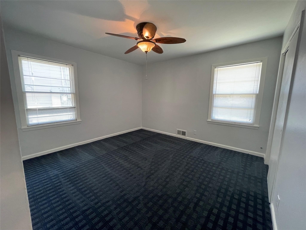 3363 Cromart Avenue - Photo 13