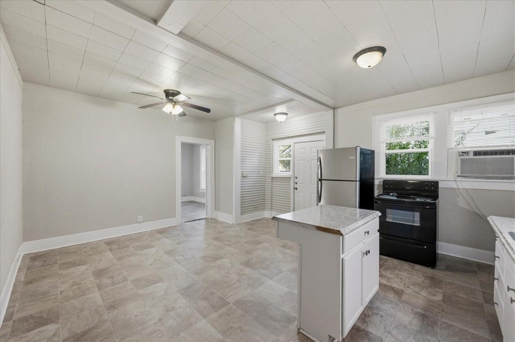 711 Brown Street - Photo 6