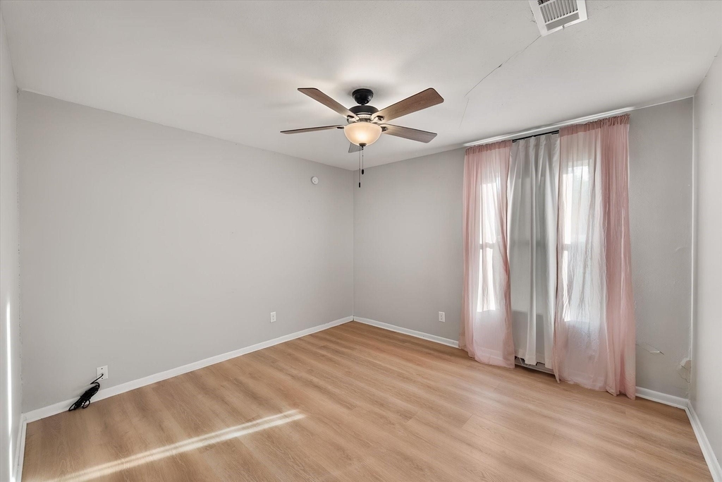 2604 Fairmont Circle - Photo 18