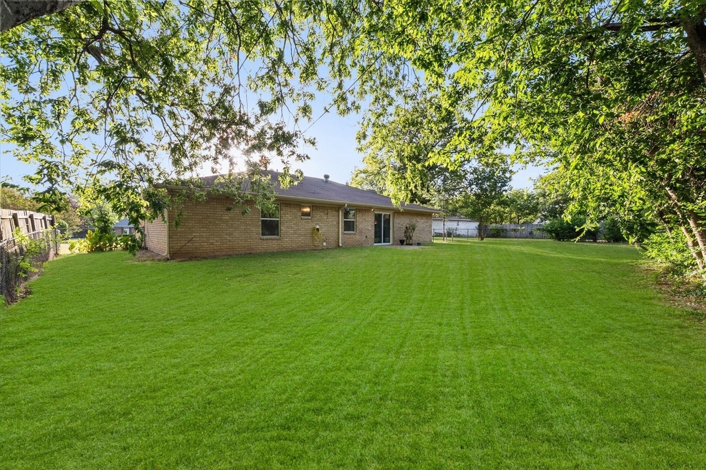 2604 Fairmont Circle - Photo 23