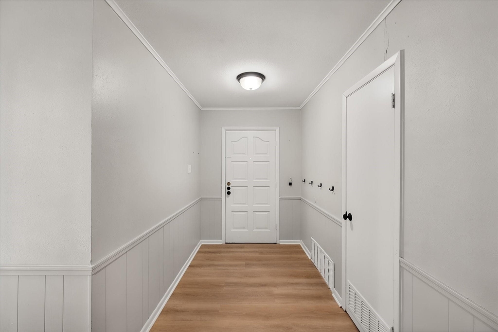 2604 Fairmont Circle - Photo 1