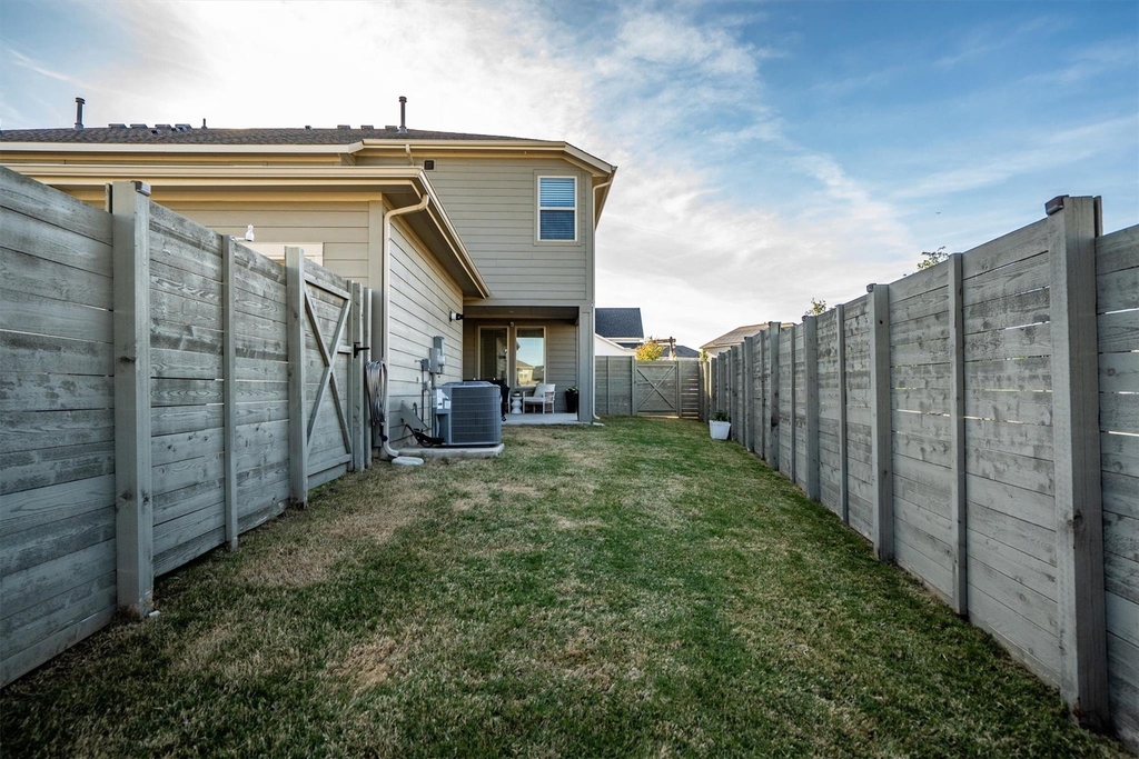 1346 Roundup Way - Photo 29