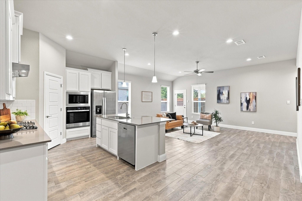 2704 Starling Street - Photo 10