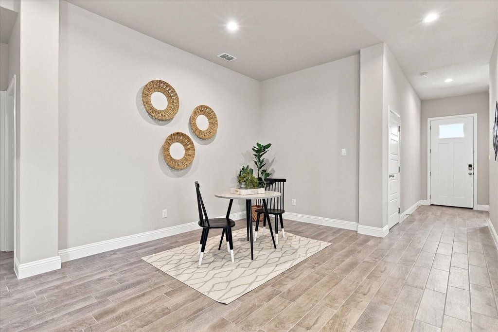 2704 Starling Street - Photo 7