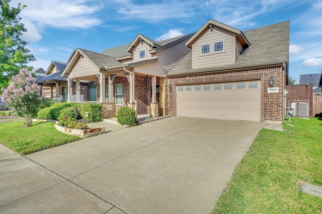 5805 Zinnia Drive - Photo 1