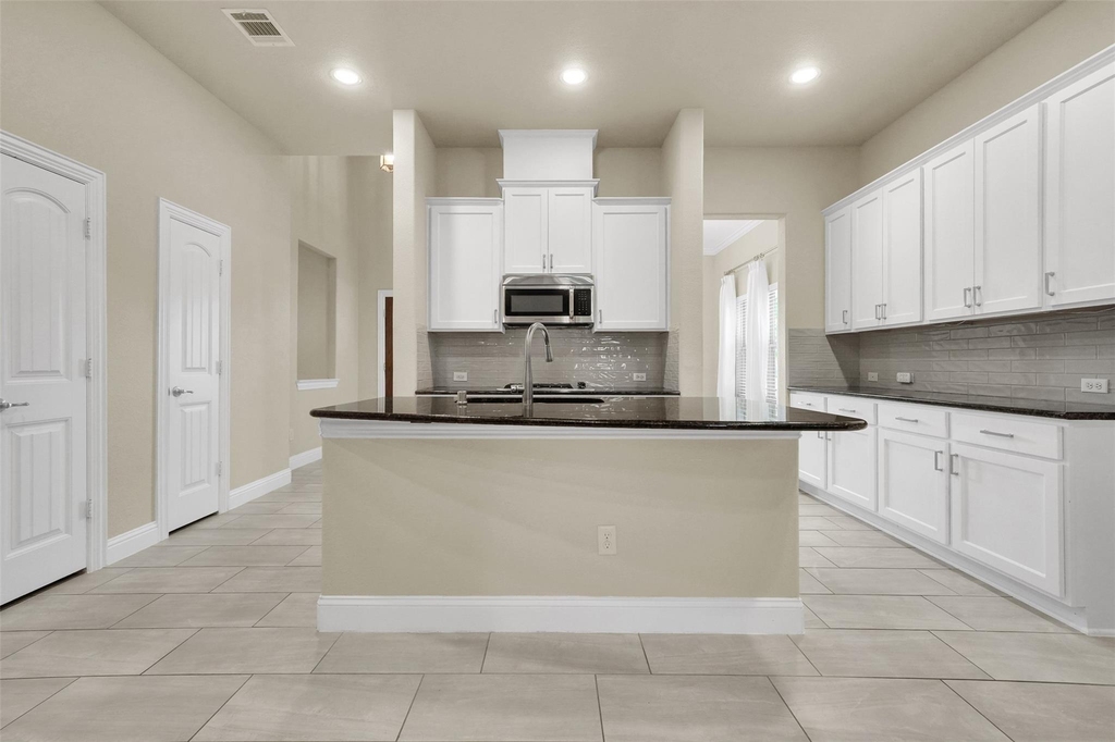 5805 Zinnia Drive - Photo 7
