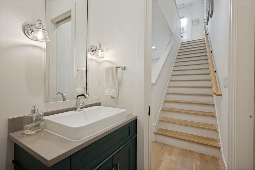 4220 Hawthorne Avenue - Photo 5