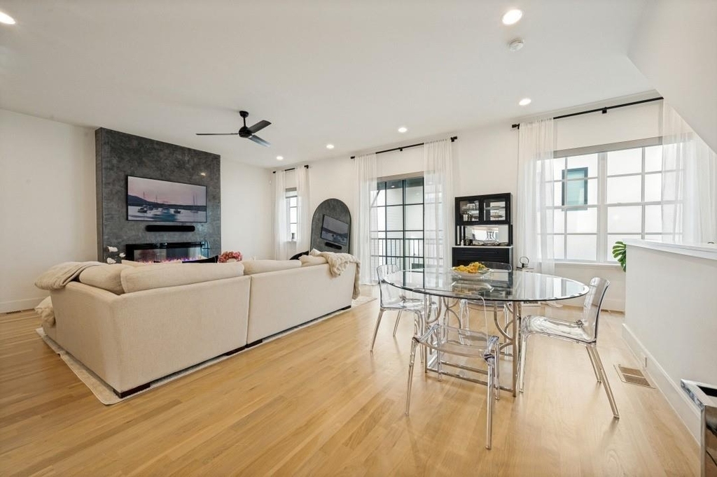 4220 Hawthorne Avenue - Photo 6