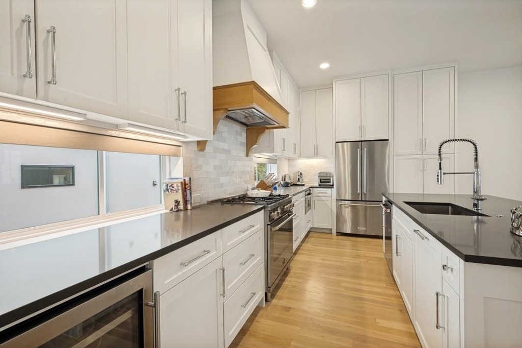4220 Hawthorne Avenue - Photo 12