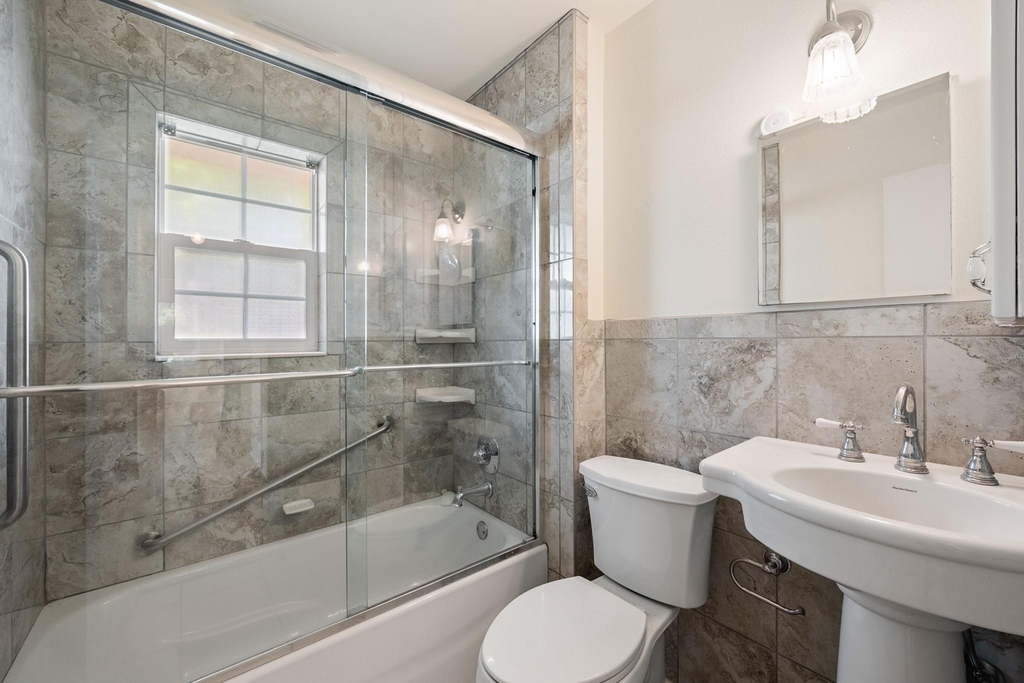 808 Jackson Street - Photo 9