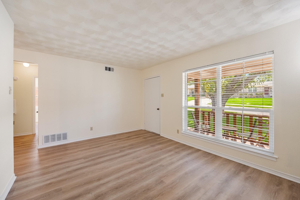 808 Jackson Street - Photo 17