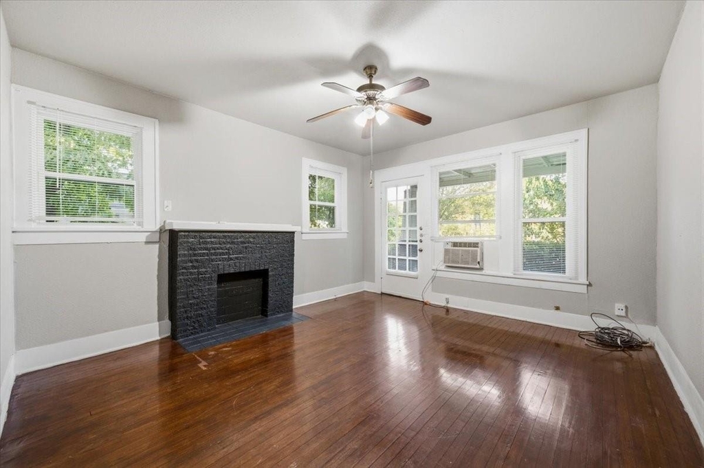 711 Brown Street - Photo 3