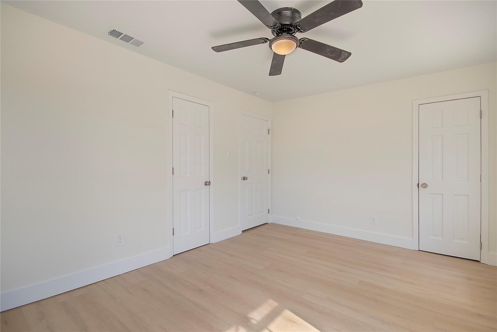 305 N Oak Cliff Boulevard - Photo 8