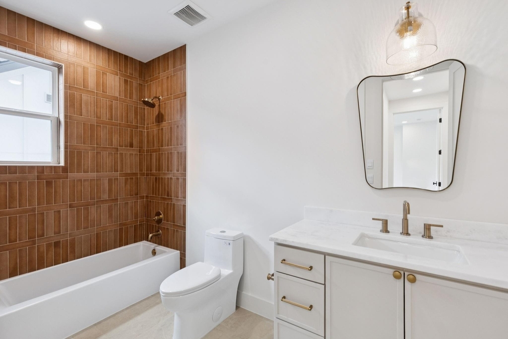 2026 Euclid Avenue - Photo 21