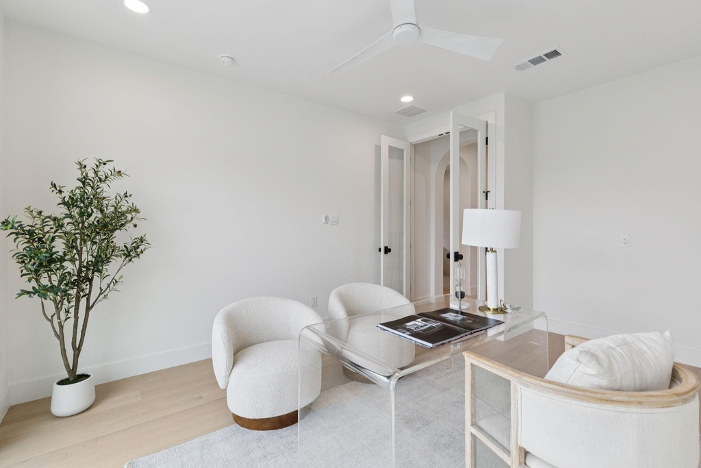 2026 Euclid Avenue - Photo 19