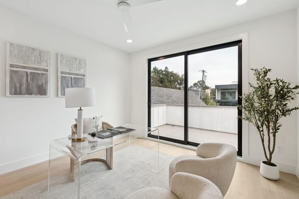 2026 Euclid Avenue - Photo 18