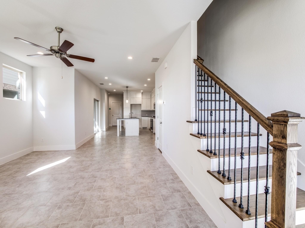 6523 Bowman Roberts Drive - Photo 4