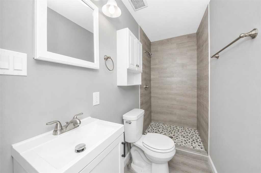 1701 Brook Hollow Drive - Photo 19