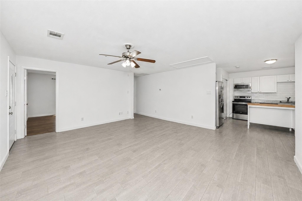 1701 Brook Hollow Drive - Photo 7